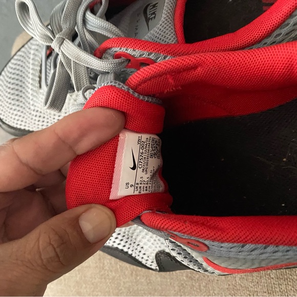 Practically new Golf Nike Air Max 9 - Picture 2 of 4